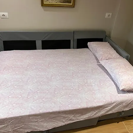 Roi's Place * Σκόδρα
